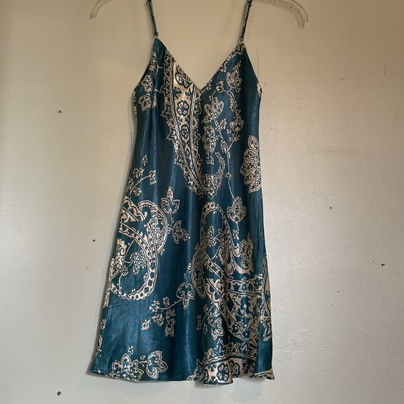 Zara Paisley Slip Dress in Ice Blue and Off-White, size XS - Picture 2 of 6